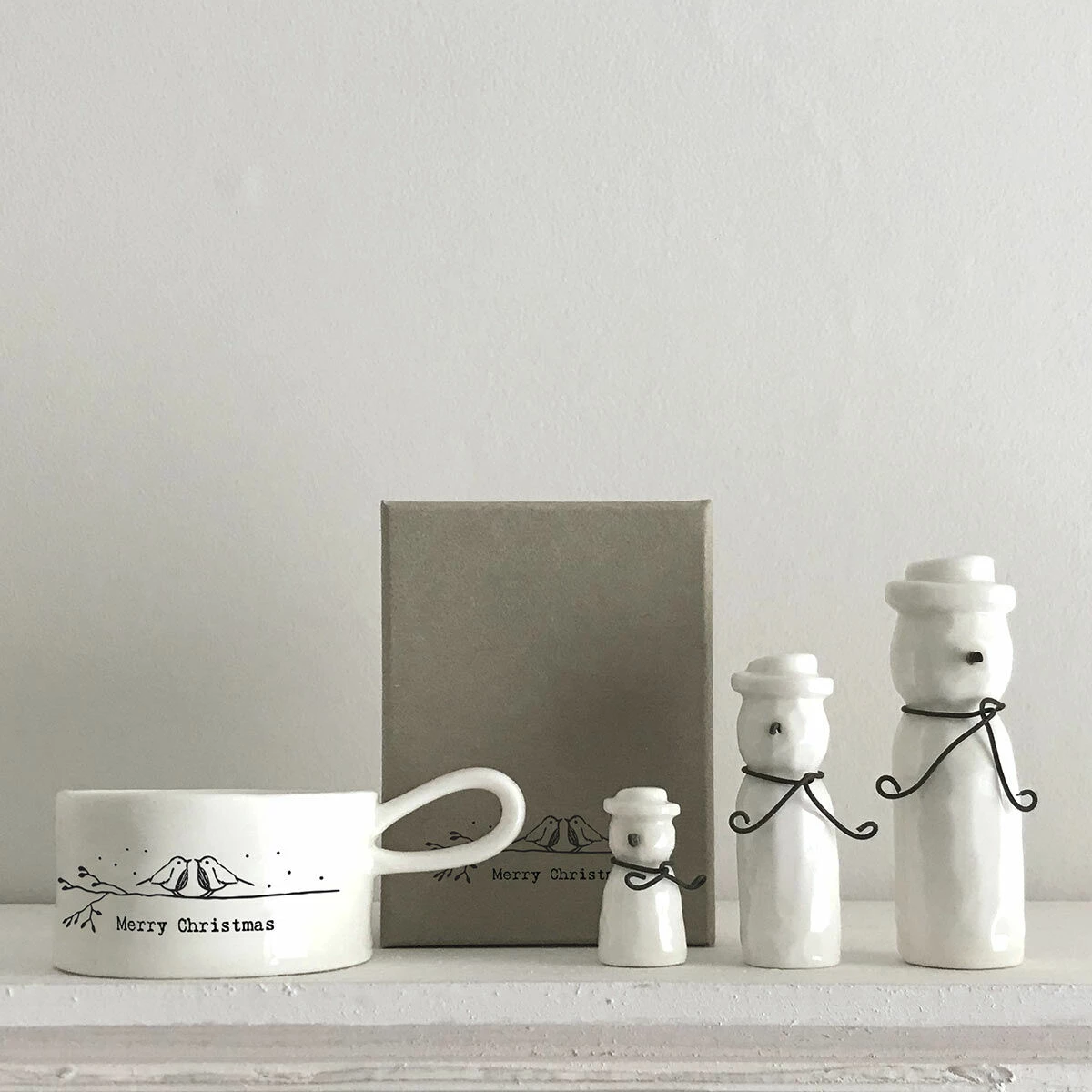 East Of India Christmas Set Of 3 Porcelain Snowmen | Festive Ornaments & Trinkets 8 East Of India Christmas Set Of 3 Porcelain Snowmen | Festive Ornaments & Trinkets - Image 6