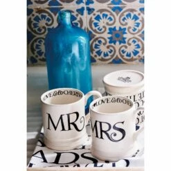 Emma Bridgewater Black Toast Mr & Mrs Boxed Set of Two Half Pint Mugs - Elegant Ceramic Mugs for Couples 9 Emma Bridgewater Black Toast Mr & Mrs Boxed Set of Two Half Pint Mugs - Elegant Ceramic Mugs for Couples -Campus Gifts Sales emma bridgewater black toast 2