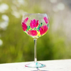 Lynsey Johnstone Hand Painted Pink Tulips Gin Glass - New In 9 Lynsey Johnstone Hand Painted Pink Tulips Gin Glass - New In -Campus Gifts Sales lesser pavey lp49748 lynsey johnstone pink tulips gin glass lifestyle