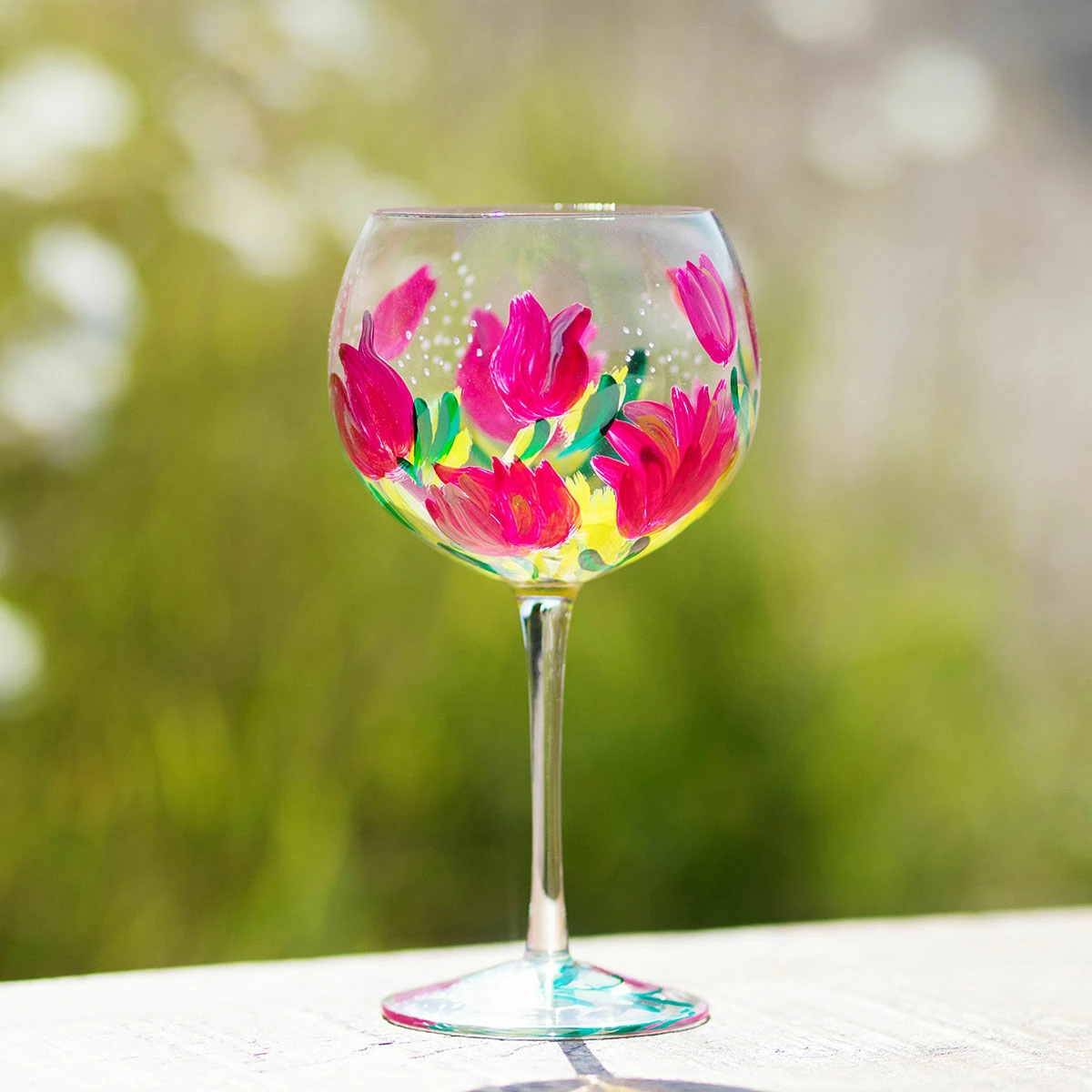 Lynsey Johnstone Hand Painted Pink Tulips Gin Glass - New In 5 Lynsey Johnstone Hand Painted Pink Tulips Gin Glass - New In - Image 3