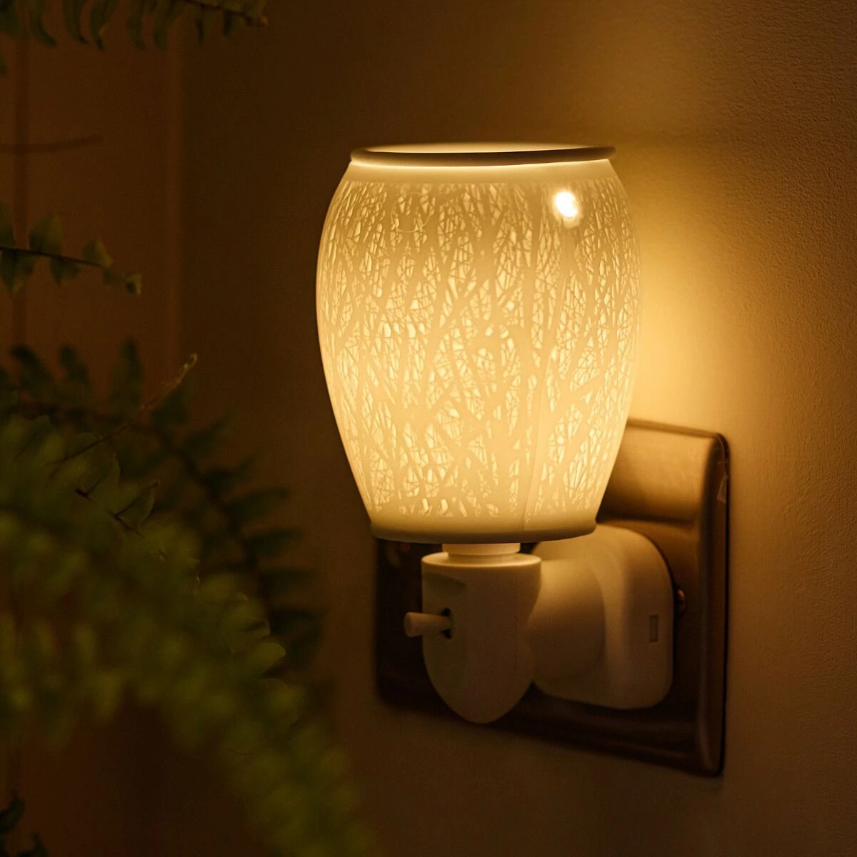 Desire Woodland Plug In Wax Melt Warmer - Elegant Home Fragrance Solution 3 Desire Woodland Plug In Wax Melt Warmer - Elegant Home Fragrance Solution