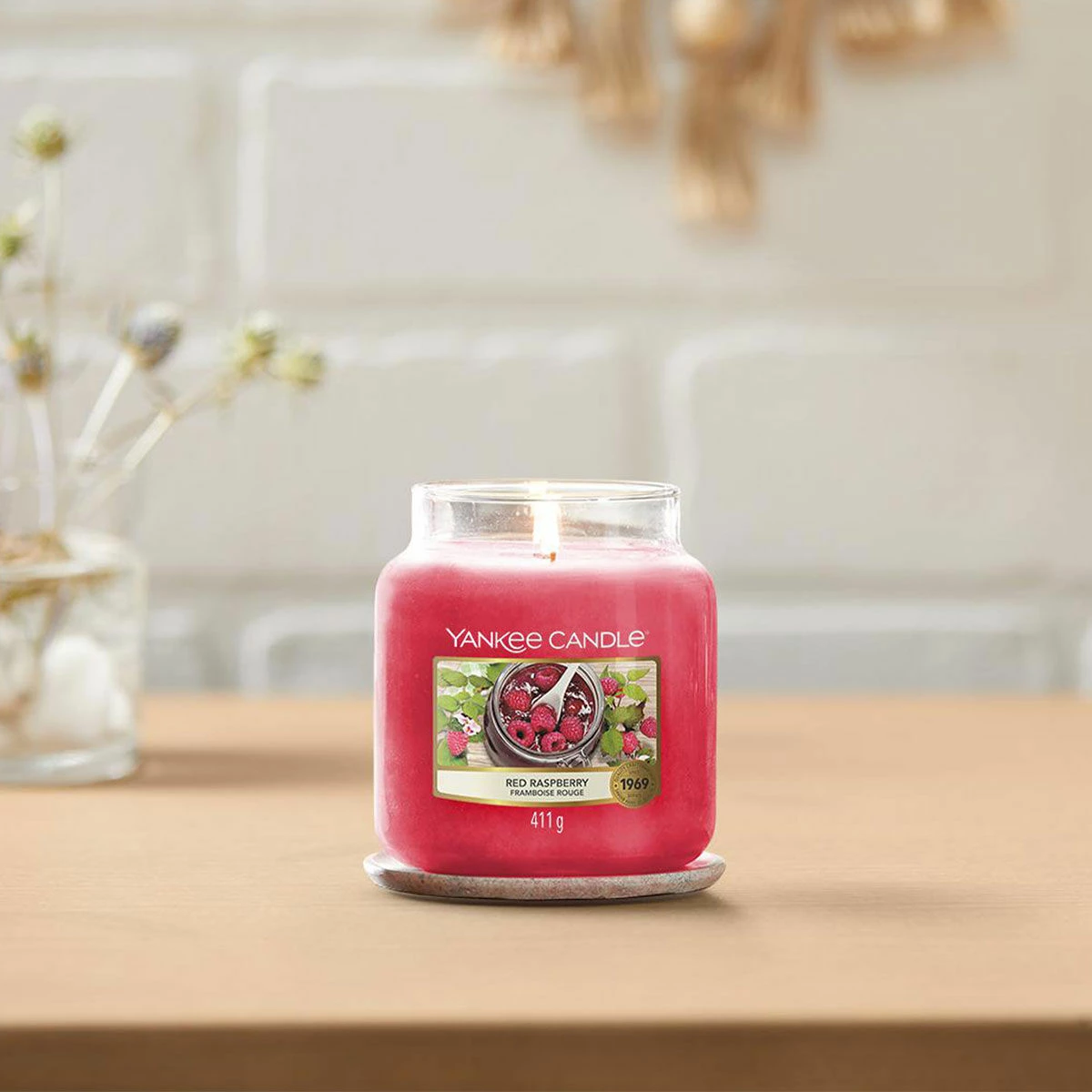 Yankee Candle Red Raspberry Medium Jar Candle - Long-Lasting Fragrance, 623g 4 Yankee Candle Red Raspberry Medium Jar Candle - Long-Lasting Fragrance, 623g - Image 2