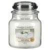 Yankee Candle Fluffy Towels Medium Jar Candle | Fresh & Clean Scent | Long-Lasting Fragrance