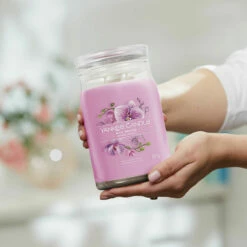 Yankee Candle Wild Orchid Signature Large Jar Candle - Exotic Floral Fragrance -Campus Gifts Sales yankee candle 1629979e wild orchid signature large jar candle lifestyle 3