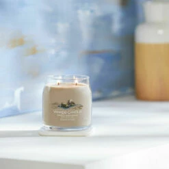 Yankee Candle Amber & Sandalwood Signature Medium Jar Candle - Long-Lasting Fragrance -Campus Gifts Sales yankee candle 1630016e amber sandalwood signature medium jar candle lifestyle 1