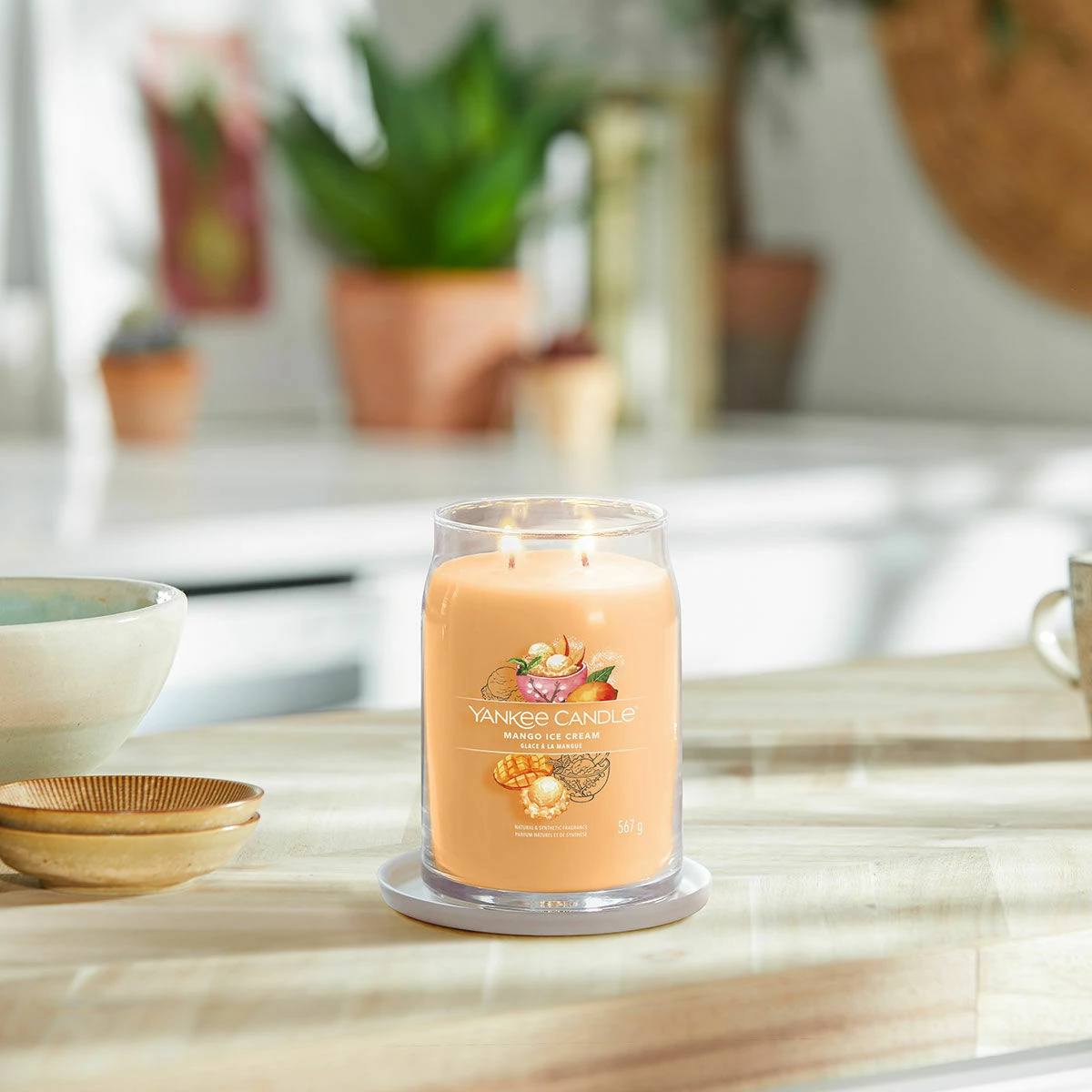 Yankee Candle Mango Ice Cream Signature Large Jar Candle | Long-Lasting Fragrance | Home Decor 5 Yankee Candle Mango Ice Cream Signature Large Jar Candle | Long-Lasting Fragrance | Home Decor - Image 3