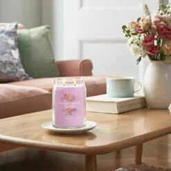 Yankee Candle Hand Tied Blooms Signature Large Jar Candle - Long-Lasting Fragrance for Home Decor -Campus Gifts Sales yankee candle 1734800e hand tied blooms signature large jar candle lifestyle 6