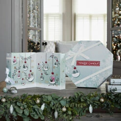 Yankee Candle Snow Globe Wonderland Advent Calendar Book - Festive Holiday Candles & Fragrance -Campus Gifts Sales yankee candle advent 22 group shot 2